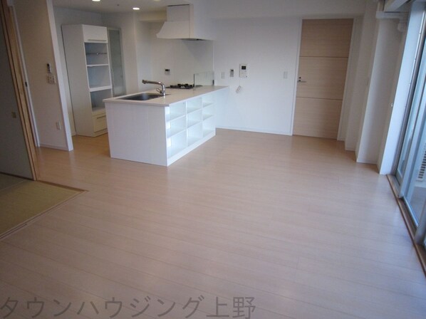 ロイヤルパークスタワー南千住の物件内観写真